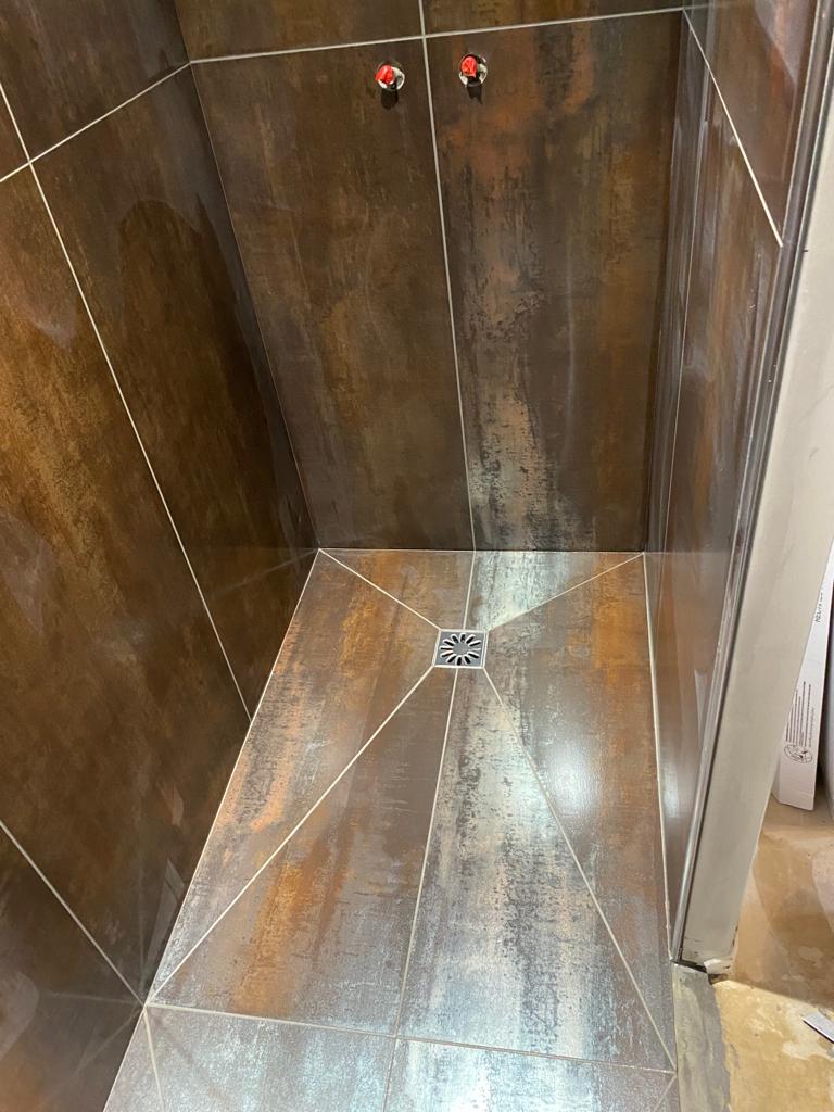 Revêtement pour douche