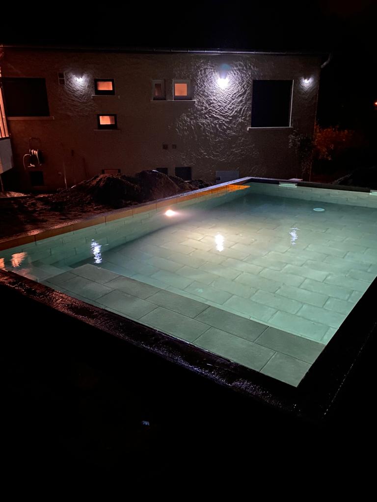 Piscine d'extérieur