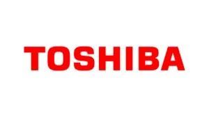 El logotipo de Toshiba es rojo sobre un fondo blanco.
