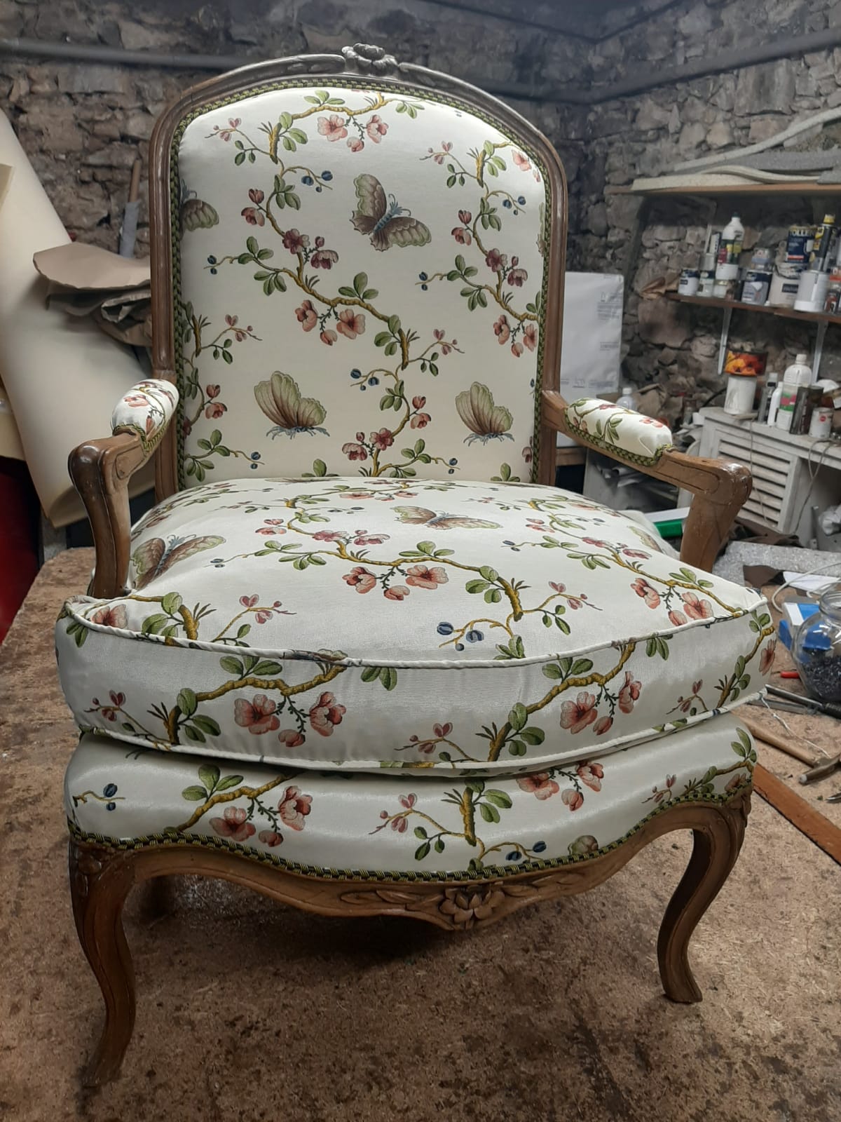 Fauteuil avec des motifs de branches