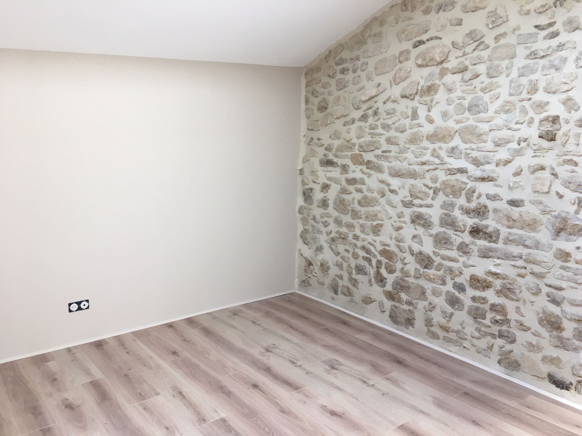 Mise en peinture de murs et plafond