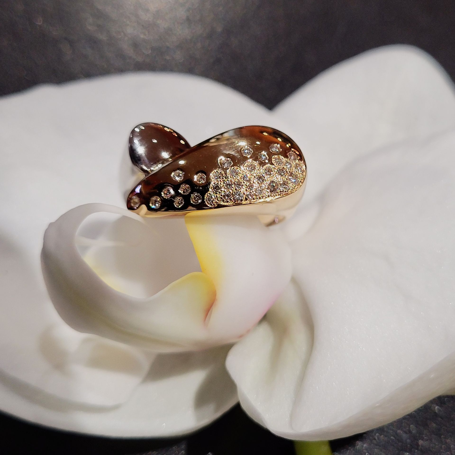 Bague en or jaune avec diamants