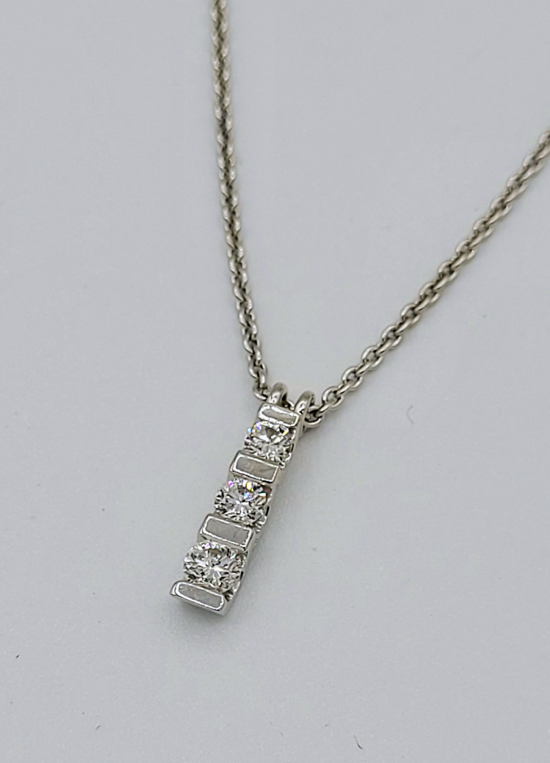 Collier 3 Couches Doré Avec Pendentif Pierre - Style Layering - Neuf Sans Emballage