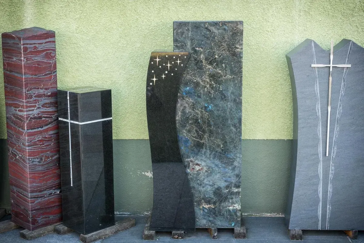 Rusin + Pfannenmüller Grabmale,  Grabstein