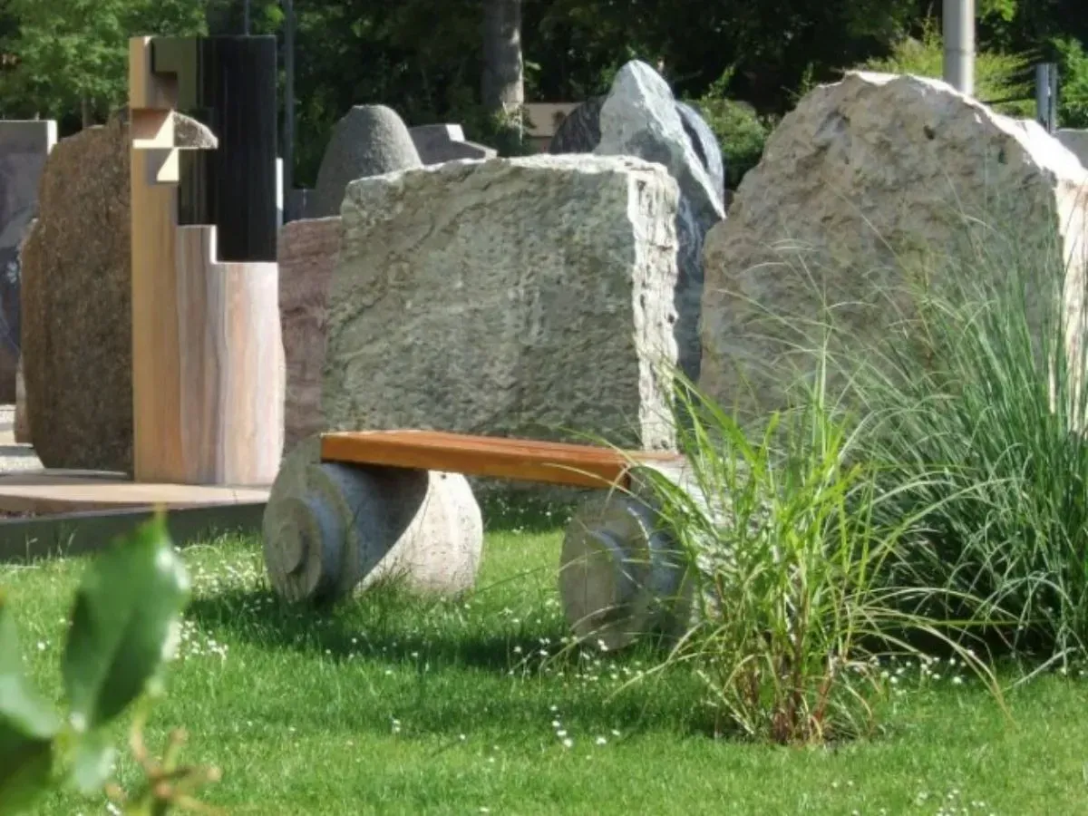 Rusin + Pfannenmüller Grabmale,  Grabstein