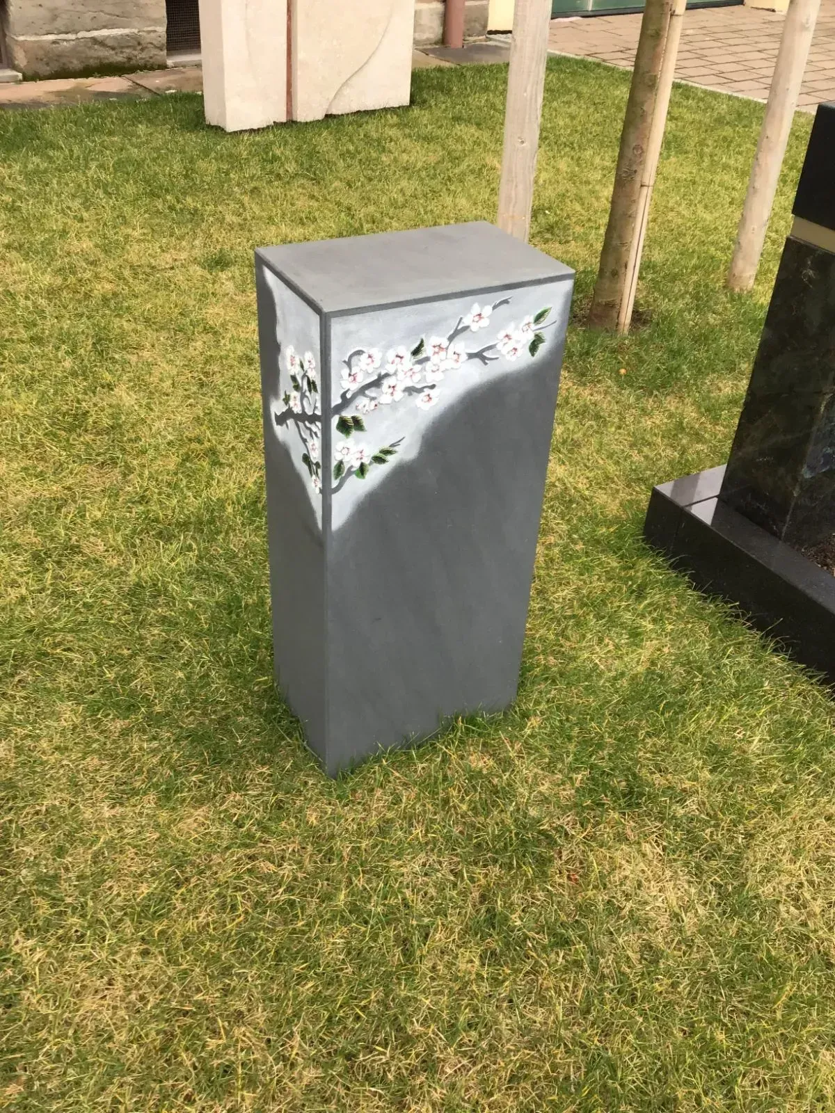 Rusin + Pfannenmüller Grabmale,  Grabstein