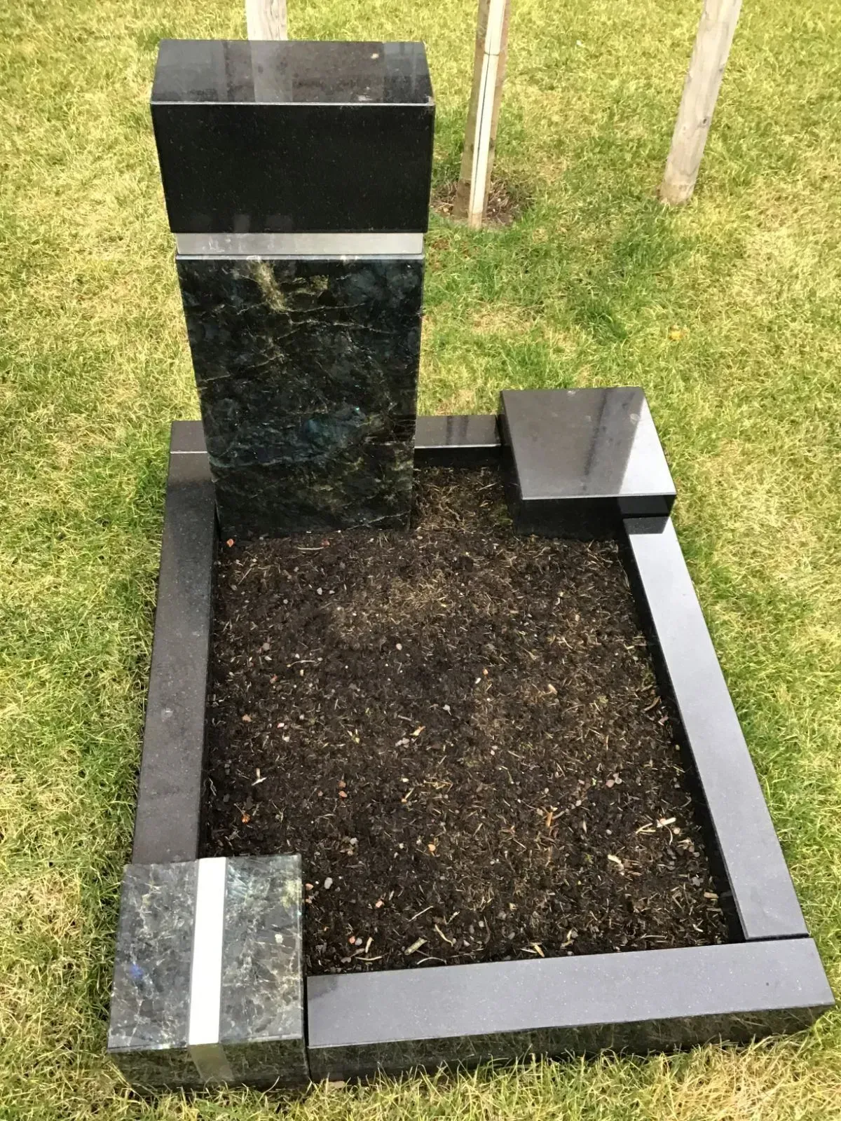 Rusin + Pfannenmüller Grabmale,  Grabstein