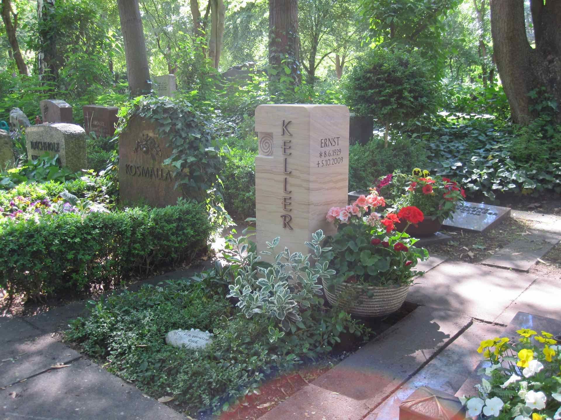 Rusin + Pfannenmüller Grabmale,  Grabstein