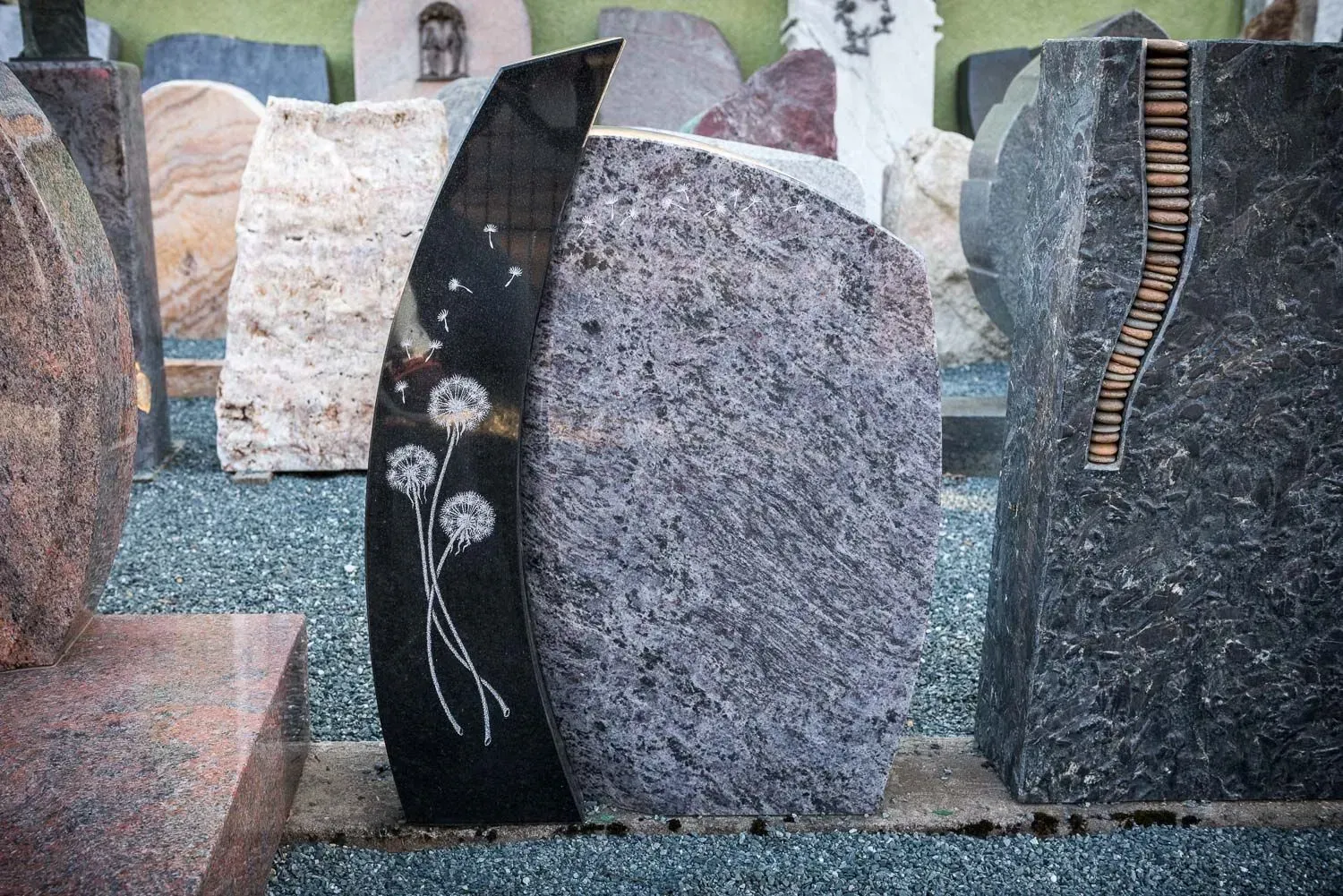 Rusin + Pfannenmüller Grabmale,  Grabstein