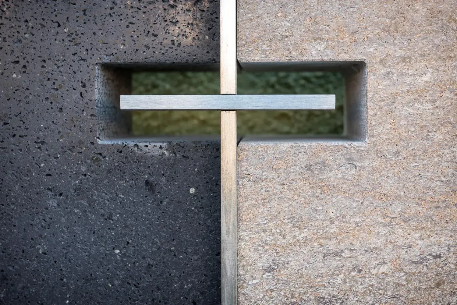 Rusin + Pfannenmüller Grabmale,  Grabstein