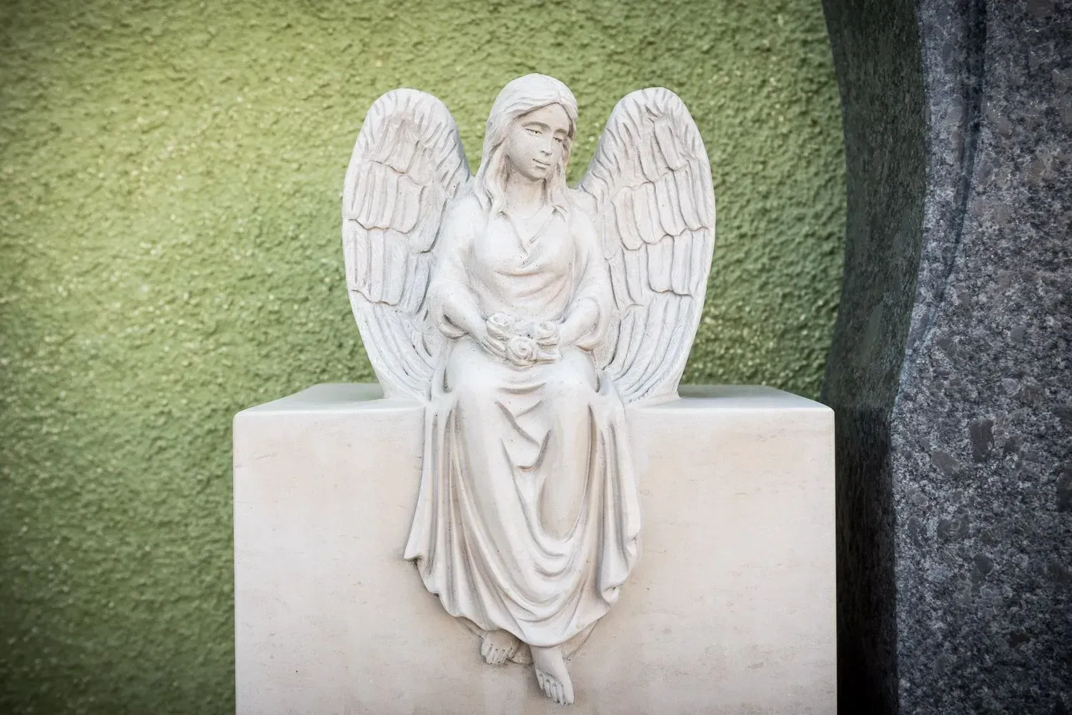 Rusin + Pfannenmüller Grabmale,  Grabstein