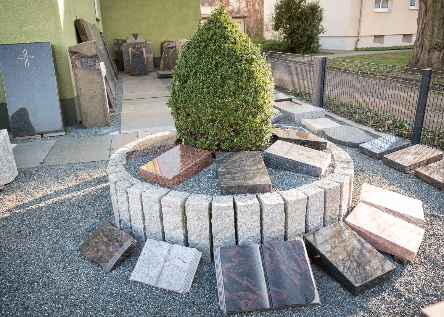 Rusin + Pfannenmüller Grabmale,  Grabstein