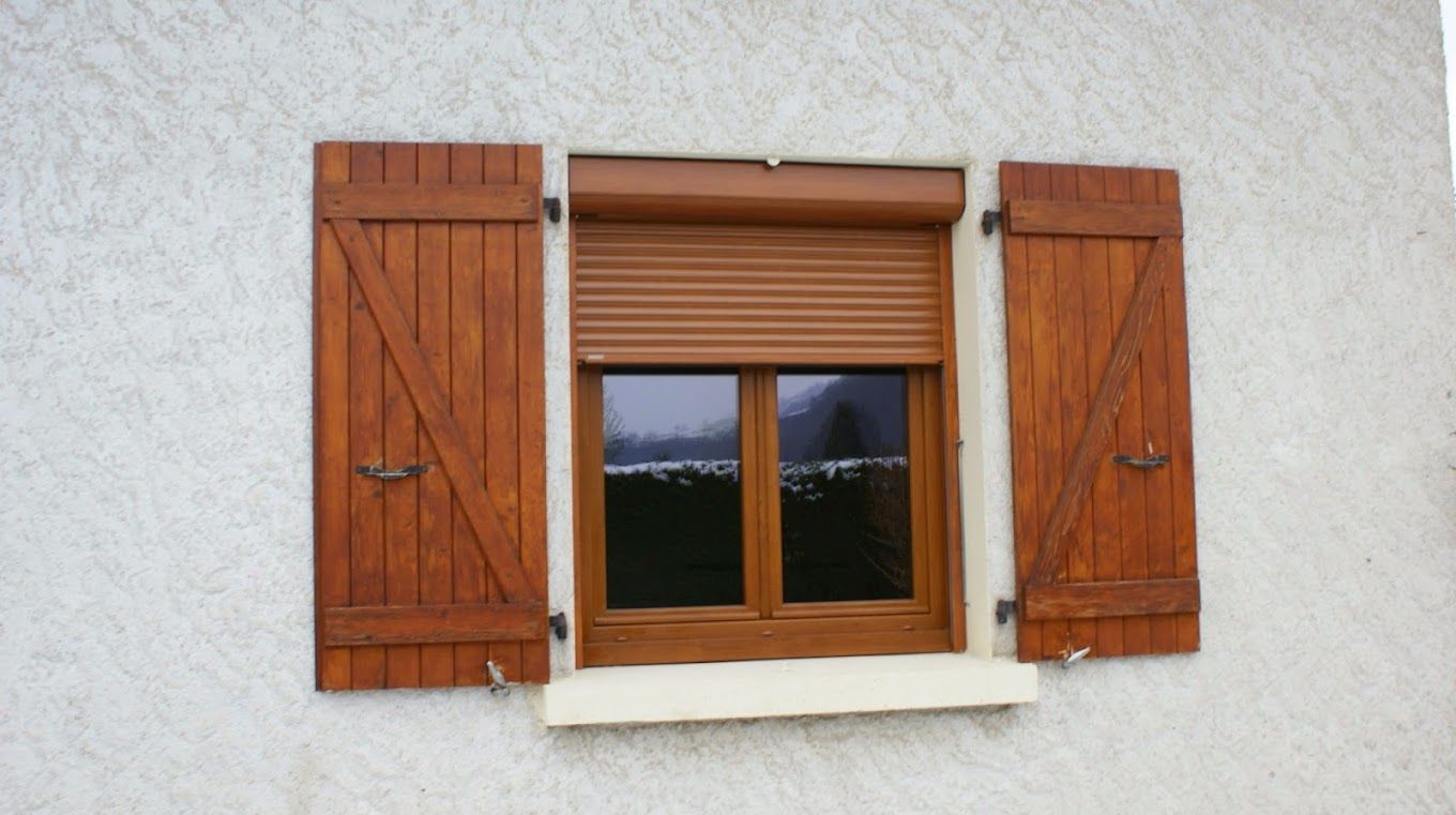 Fenêtre avec volets battants et roulants