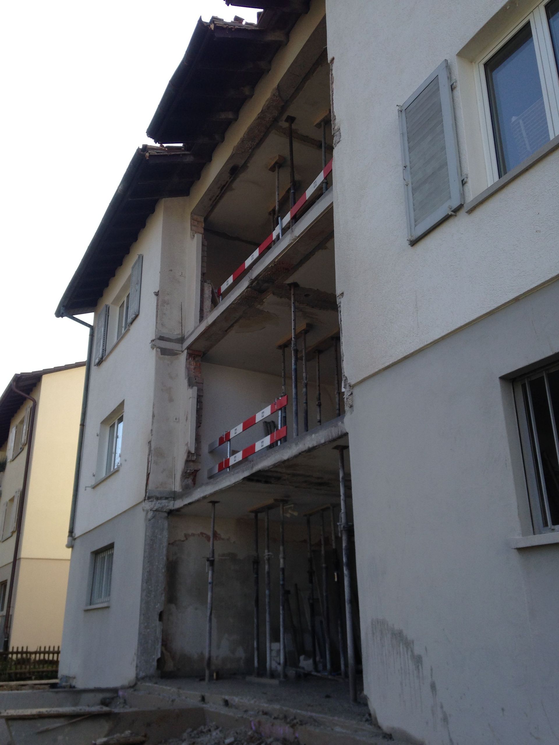 Ausbrechen von Hausfassade – EG bis 2. OG