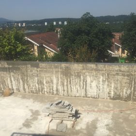 Schwimmbadüberlauf schneiden