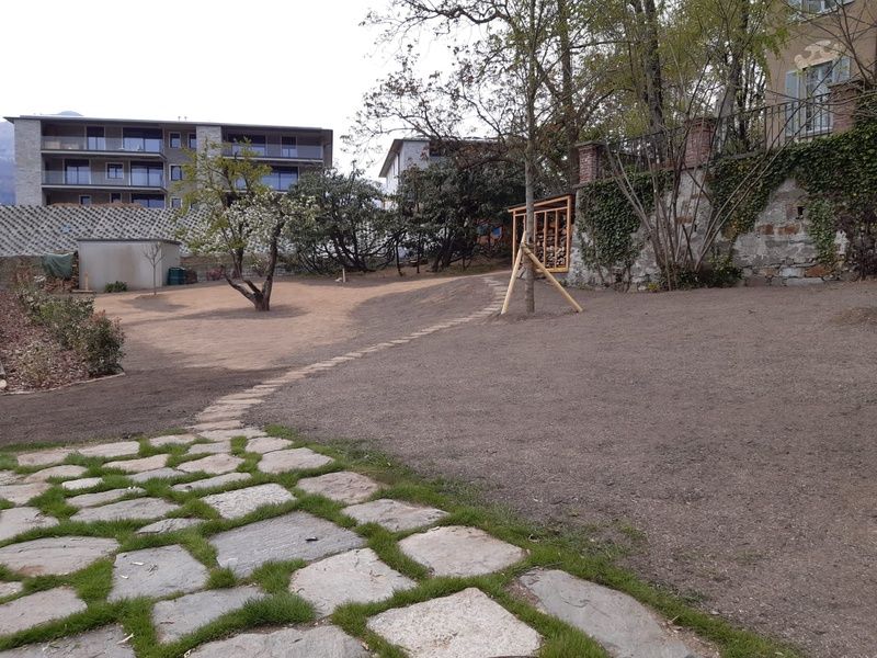 Giardino con ciottoli