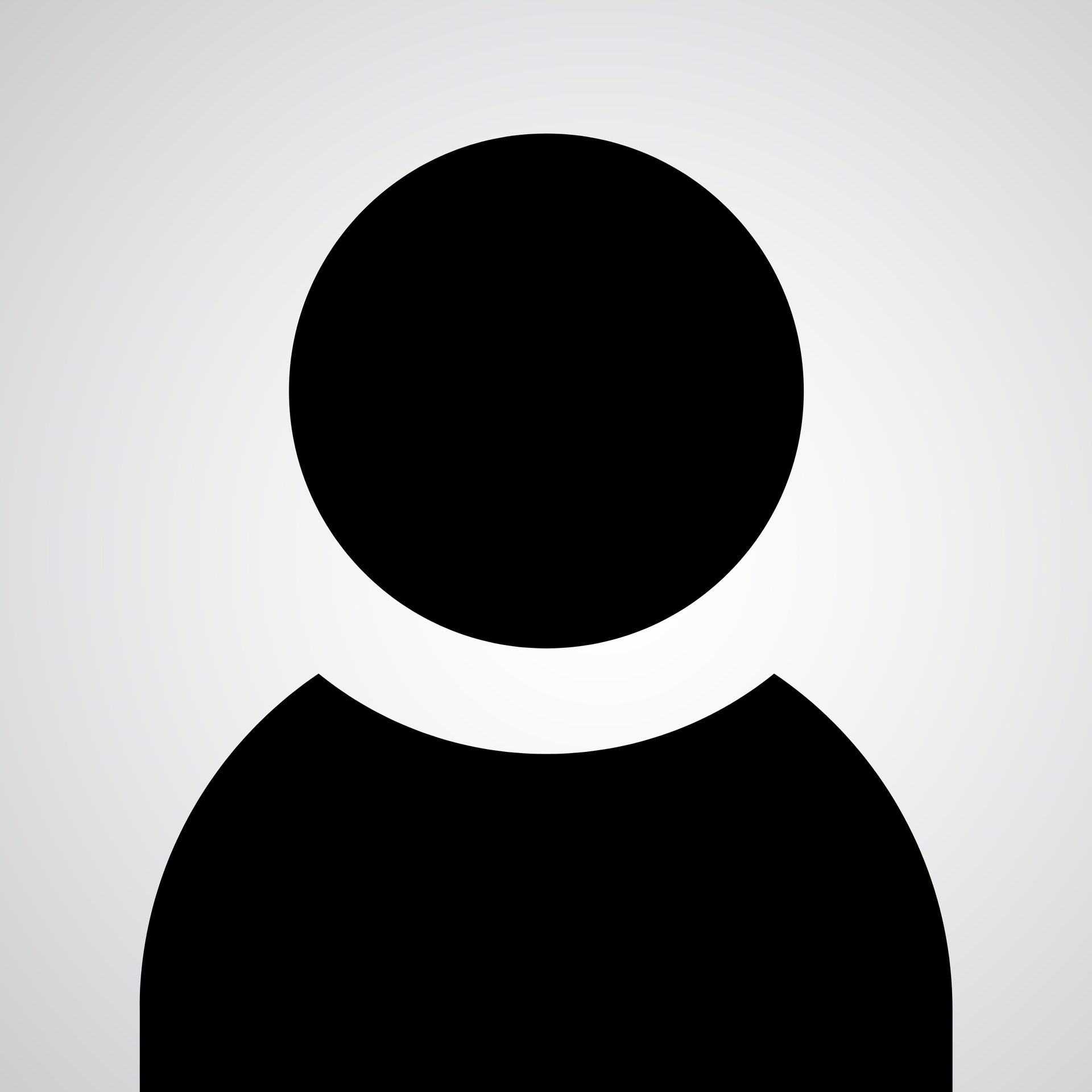 Eine Frau mit Brille und blauem Hemd lächelt in die Kamera.