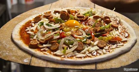 Pizza Palace, pizzas cuite au feu de bois à Six-Fours-les-Plages