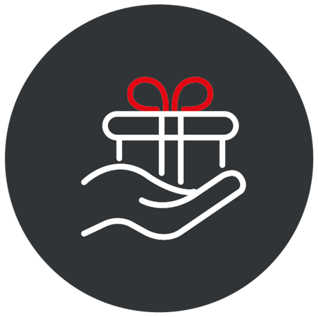 Une main avec un cadeau.