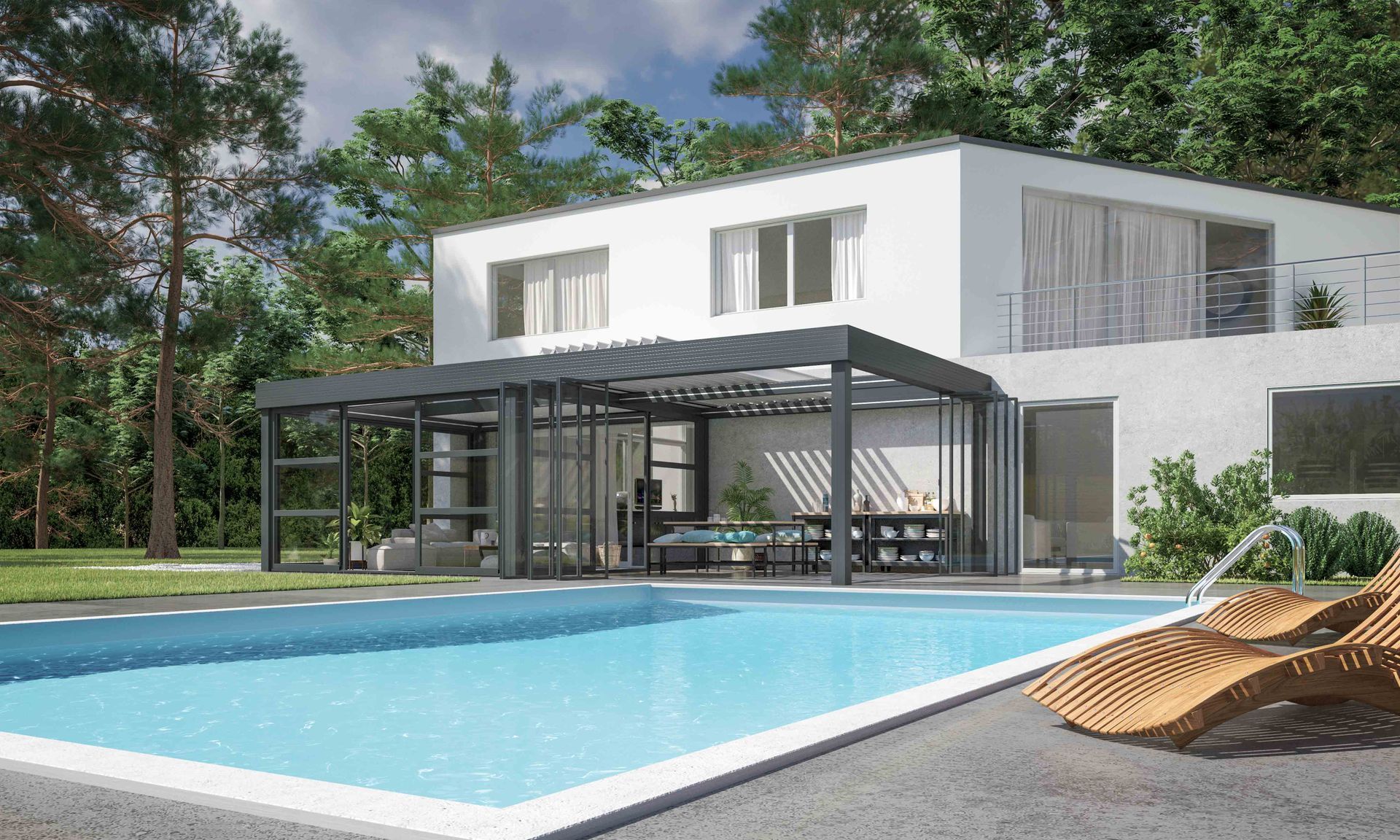 Maison blanche moderne avec piscine, terrasse et chaises longues donnant sur un jardin boisé.
