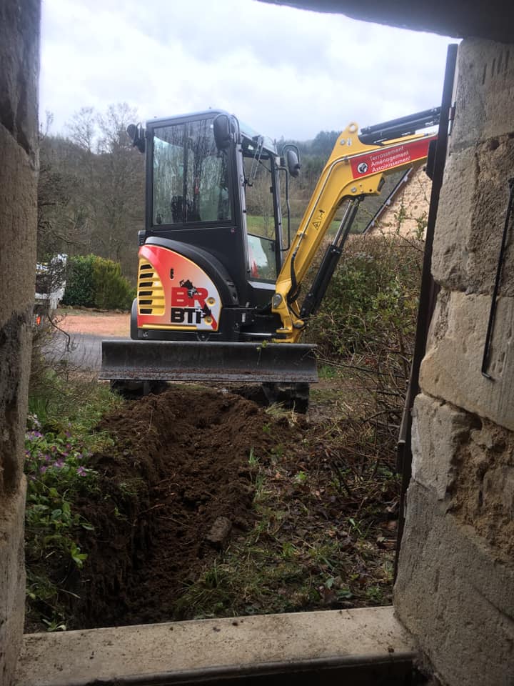 Tractopelle déblayage terrassement