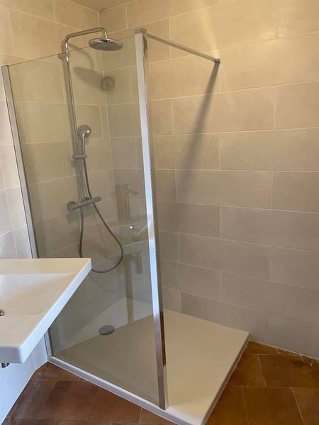 Création faïence douche