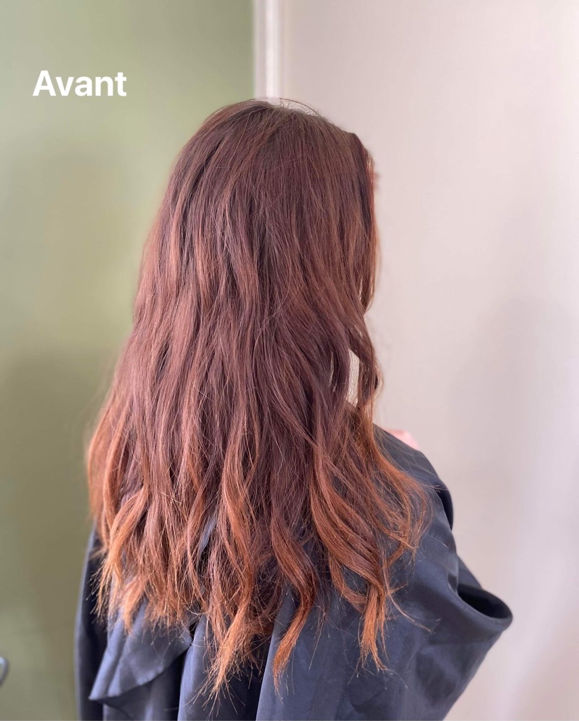 Coupe cheveux longs couleur acajou