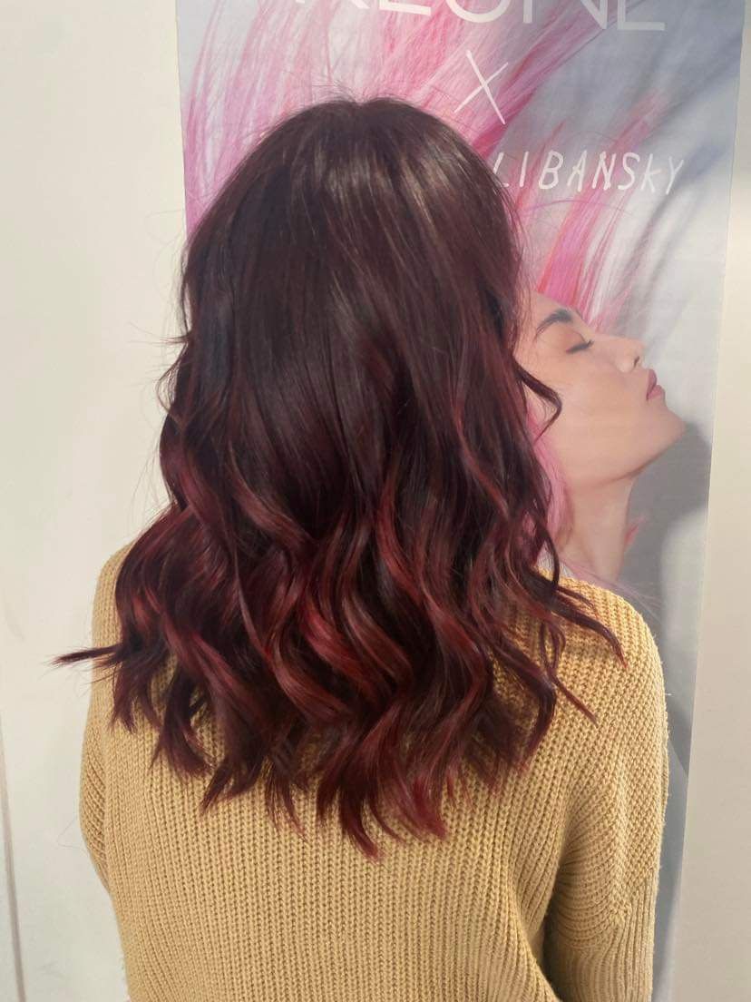 Coupe mi-long après coloration et remise en forme