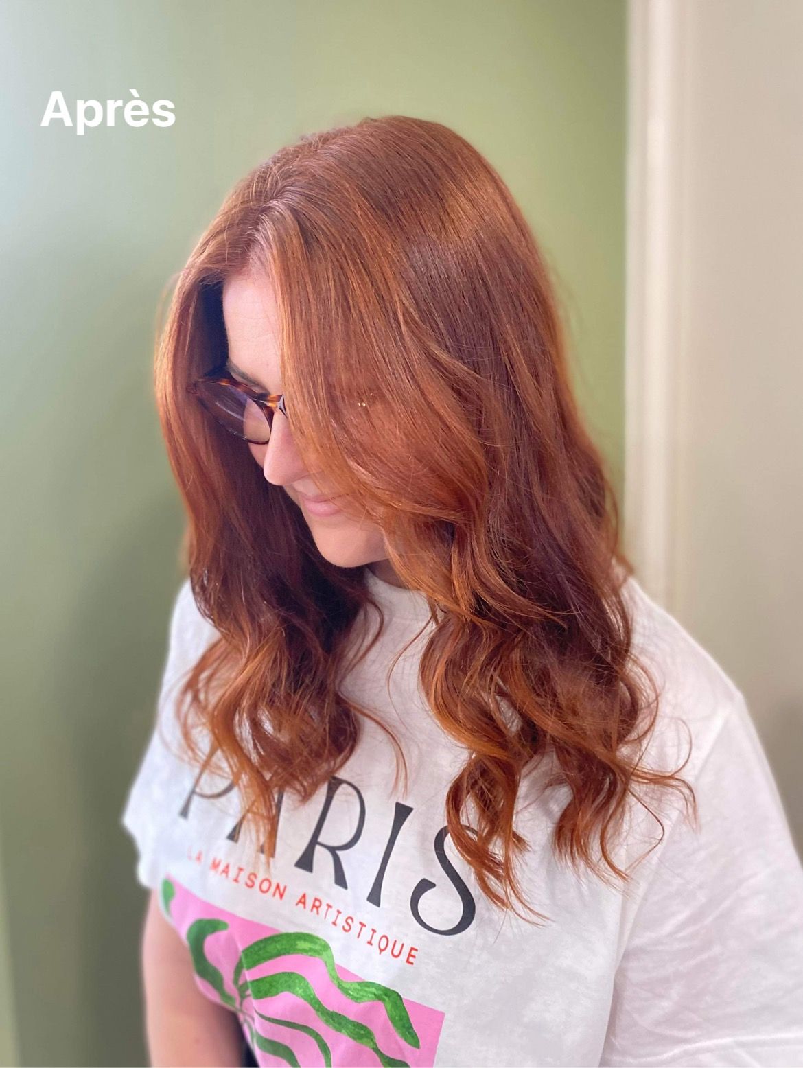 Cheveux mi-longs couleur rousse