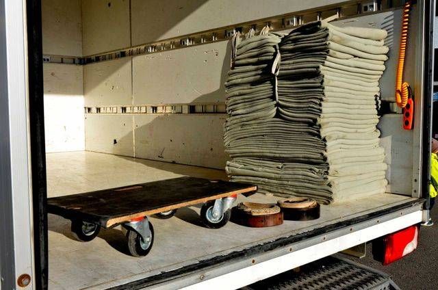 Lehmann Umzüge + Transporte LKW innen