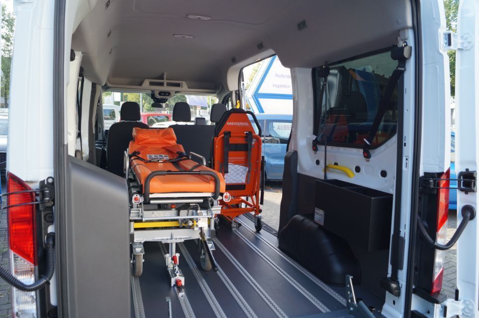 Trio Automobiltechnik GmbH Transportliege in einem Fahrzeug