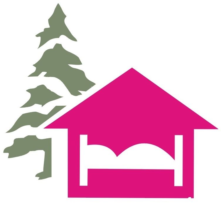 Silhouette einer rosafarbenen Hütte mit Bett darin, links davon eine grüne Kiefer.