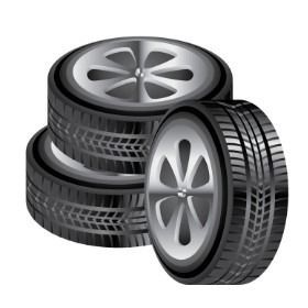 Tres neumáticos están apilados uno encima del otro sobre un fondo blanco.