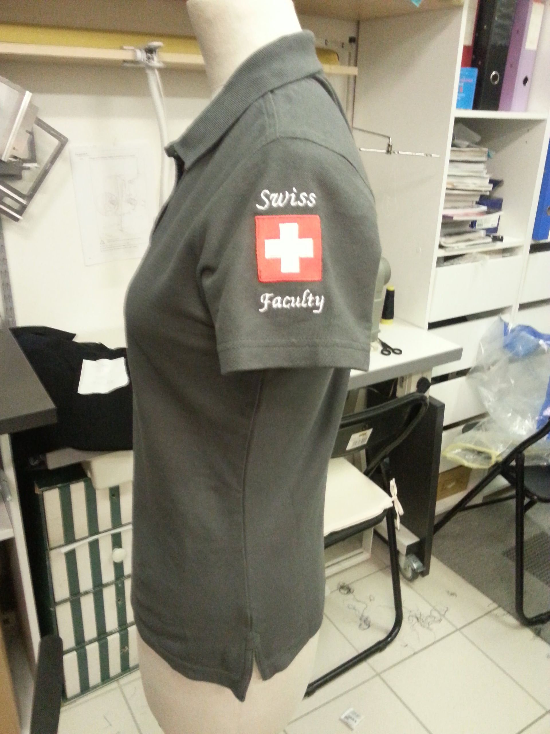 Broderie sur polo et chemise à Genève - Atelier Sonia Couture	