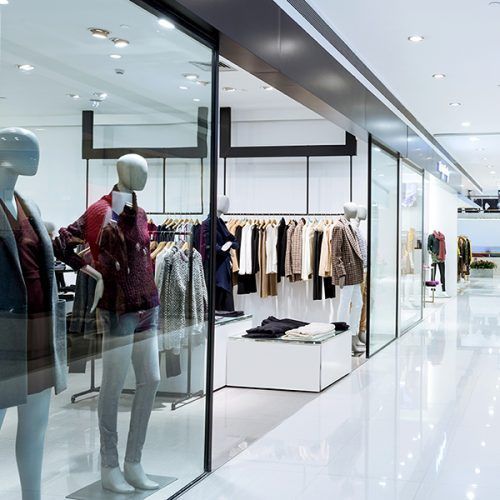 Vitrine de commerce bien entretenue