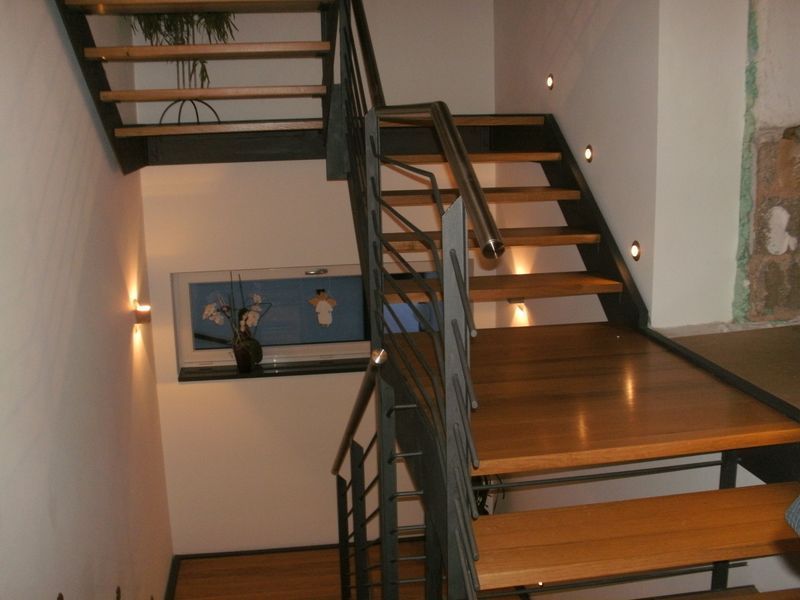 Bild Treppengeländer mit Holztreppe