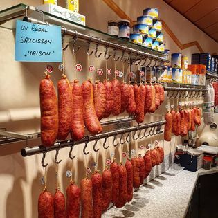 charcuterie et saucisses