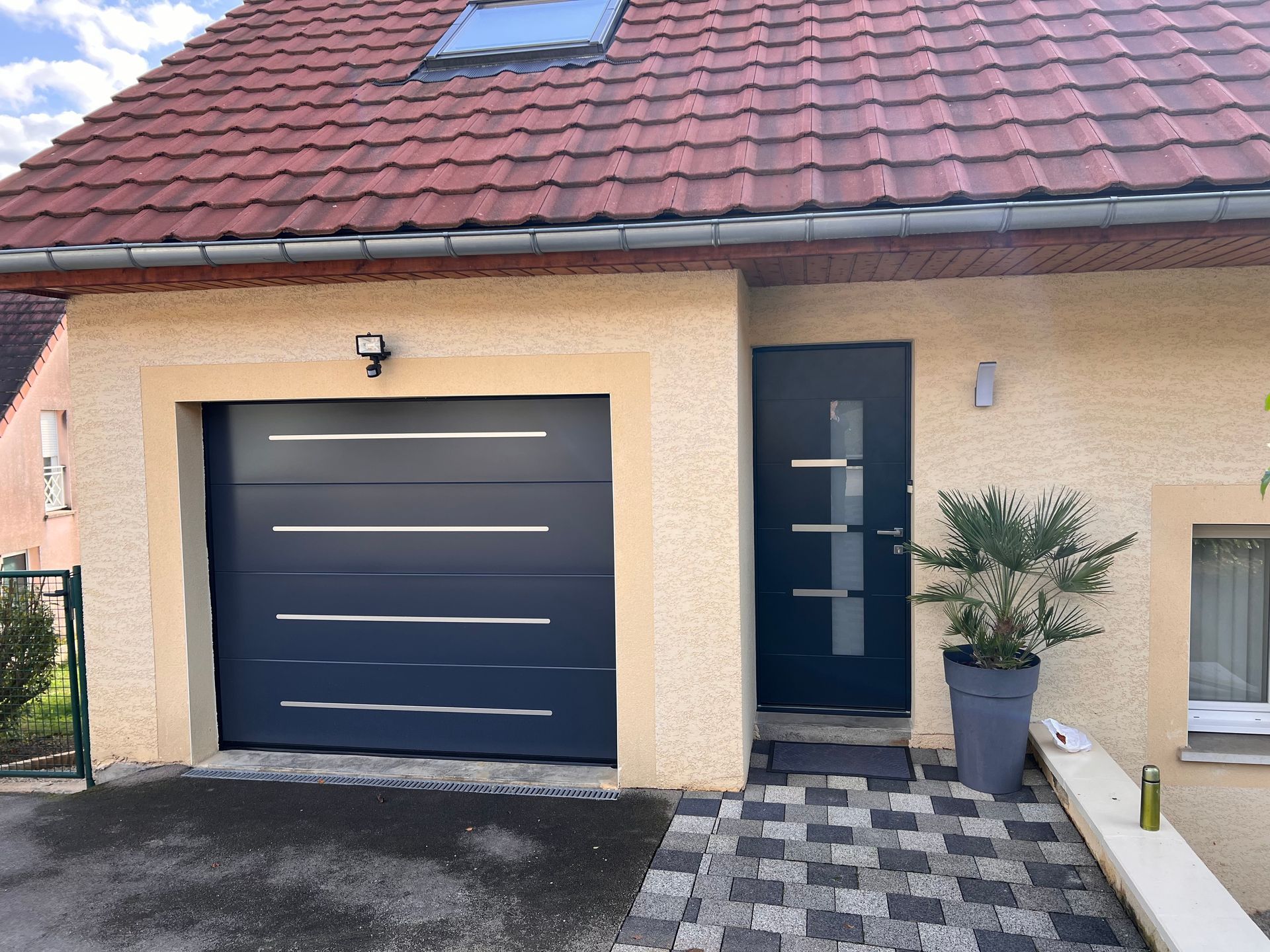 Une porte sectionnelle pour un garage