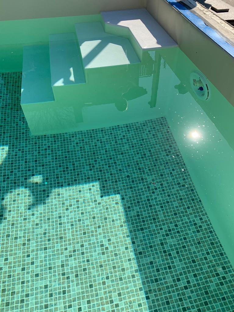 Steffen Türpe – Poolboden aus Mosaikmatten