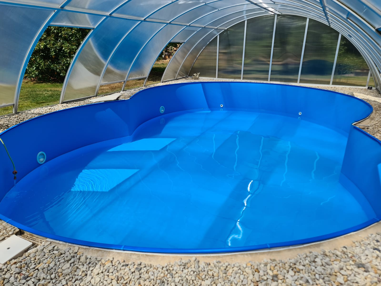 Steffen Türpe – runder Pool mit Überdachung