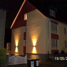 Strahler Beleuchtung am Haus