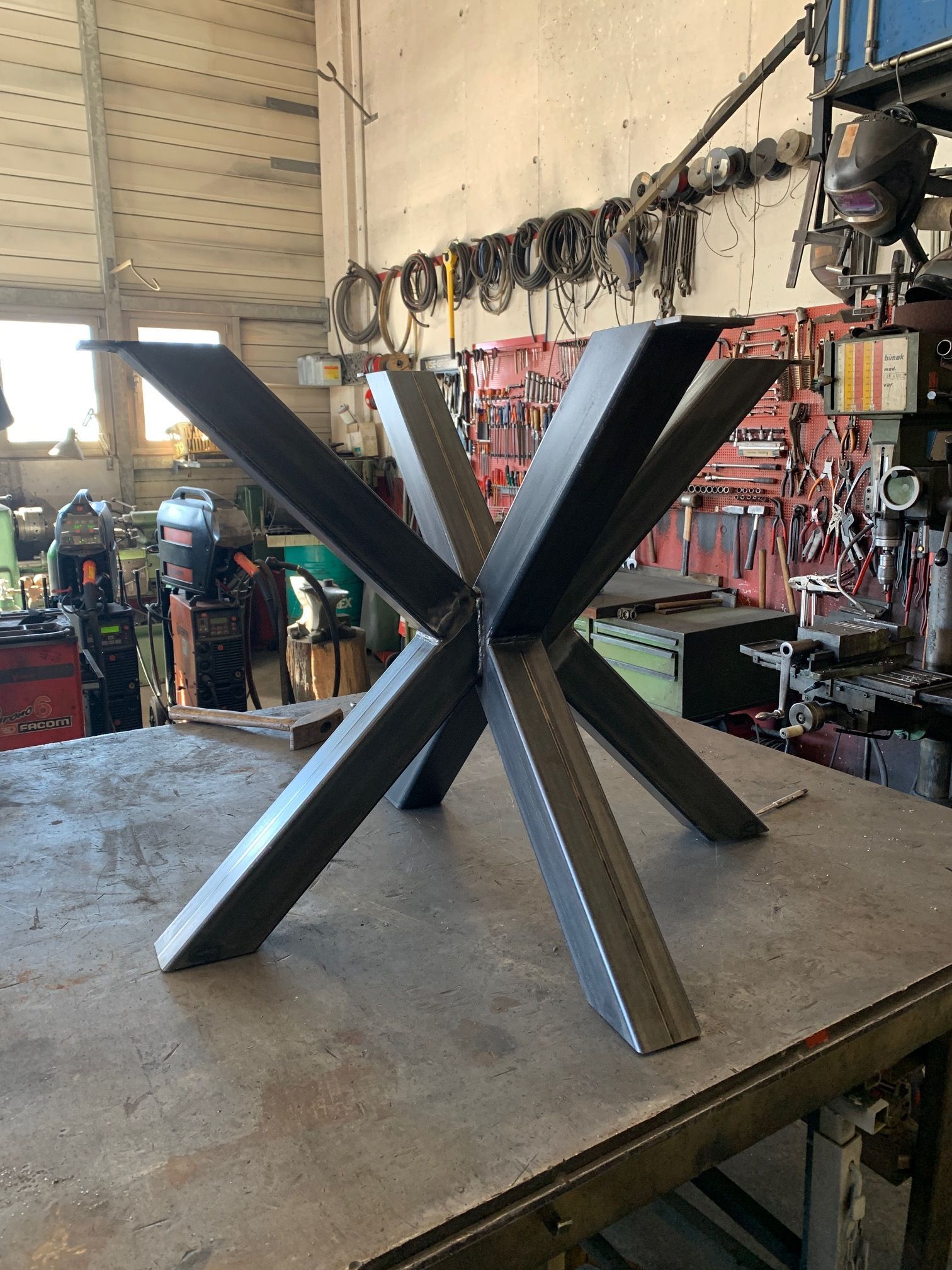 Tony Vaudan SA - Travaux métal - Serrurerie - Manutention