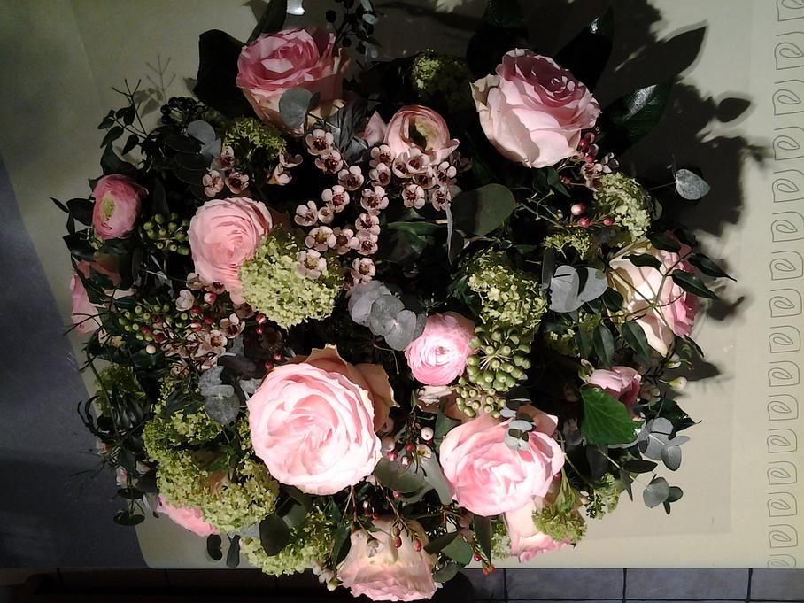 Coussin rond de roses