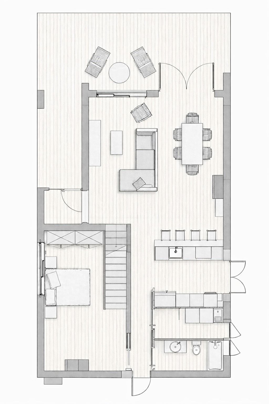 Plano de planta que muestra una casa de dos pisos, dormitorios, baños y una escalera.
