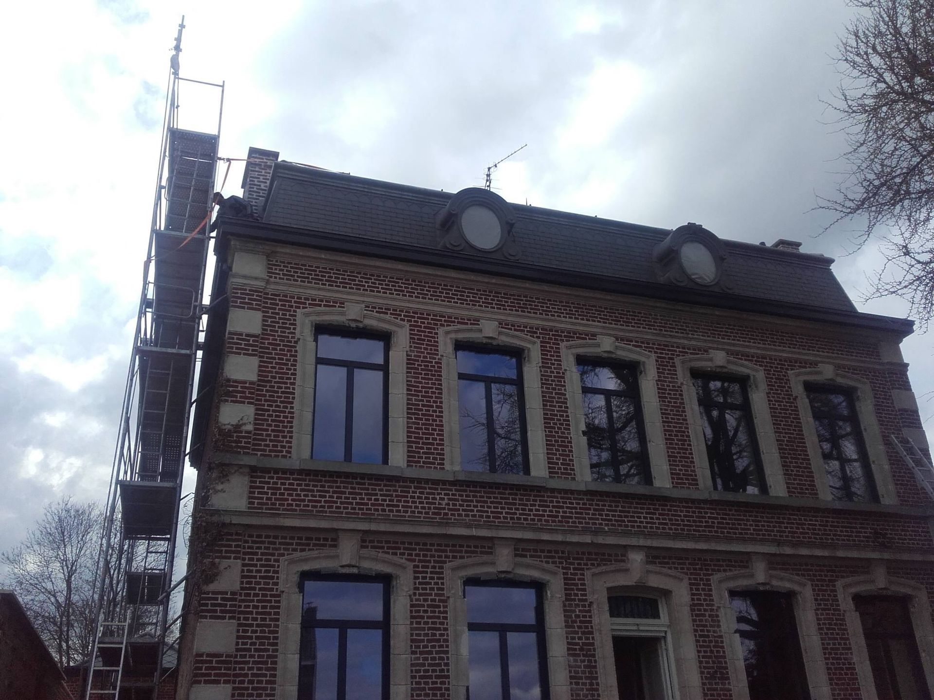 Echafaudages pour travaux de couverture