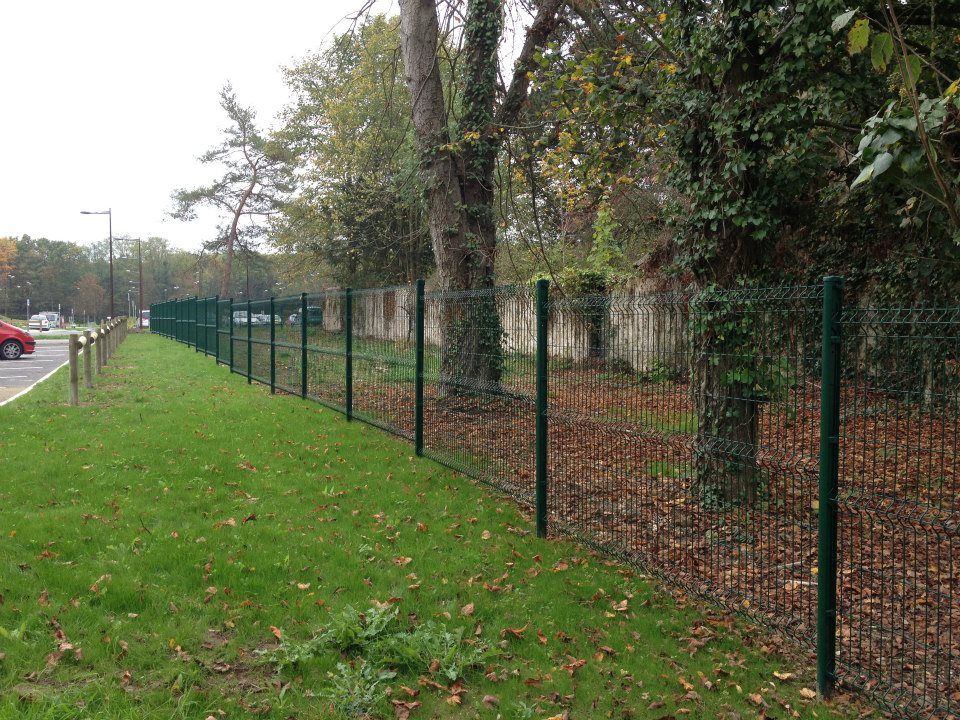 Clôture rigide de jardin