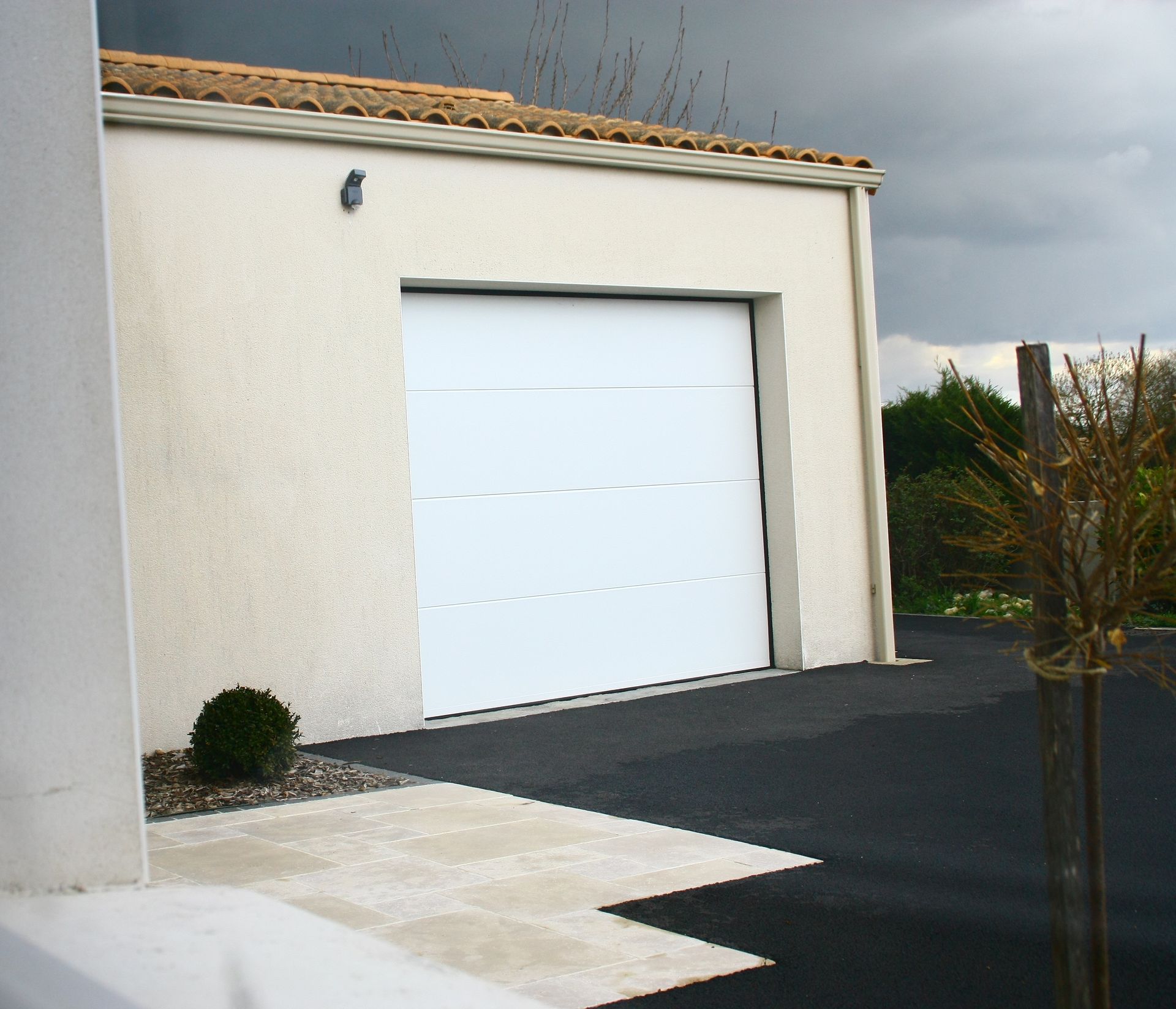 Devant de garage en bitume