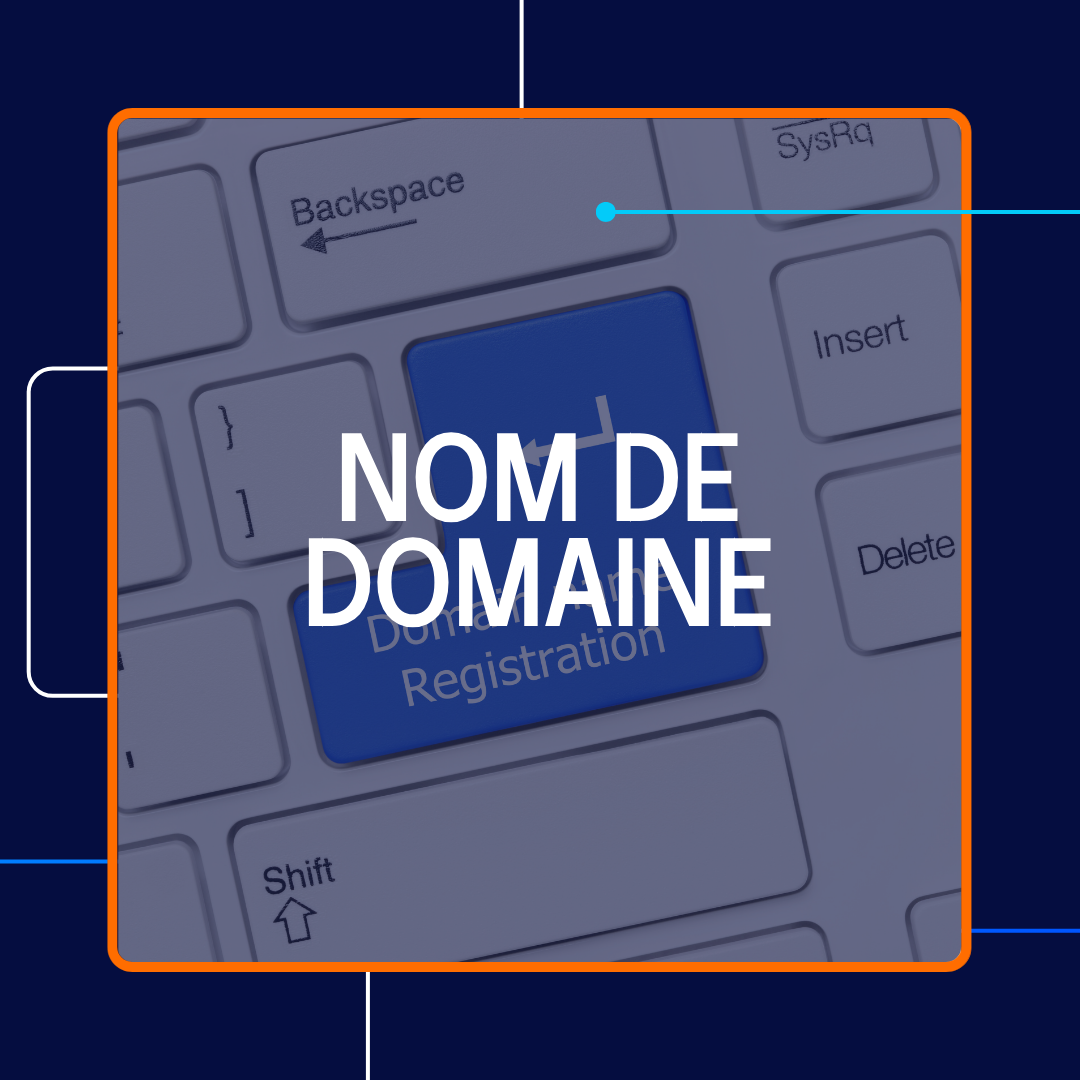 Un clavier superposé avec une touche Entrée bleue portant l'inscription « Enregistrement de domaine » et un texte blanc indiquant « NOM DE DOMAINE » en haut.