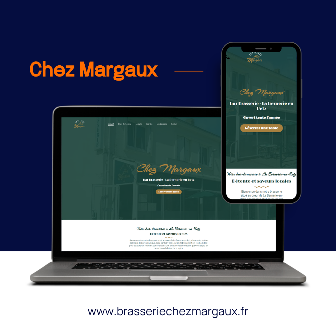 Un ordinateur portable et un smartphone affichent le site web du restaurant Chez Margaux sur un fond bleu foncé.