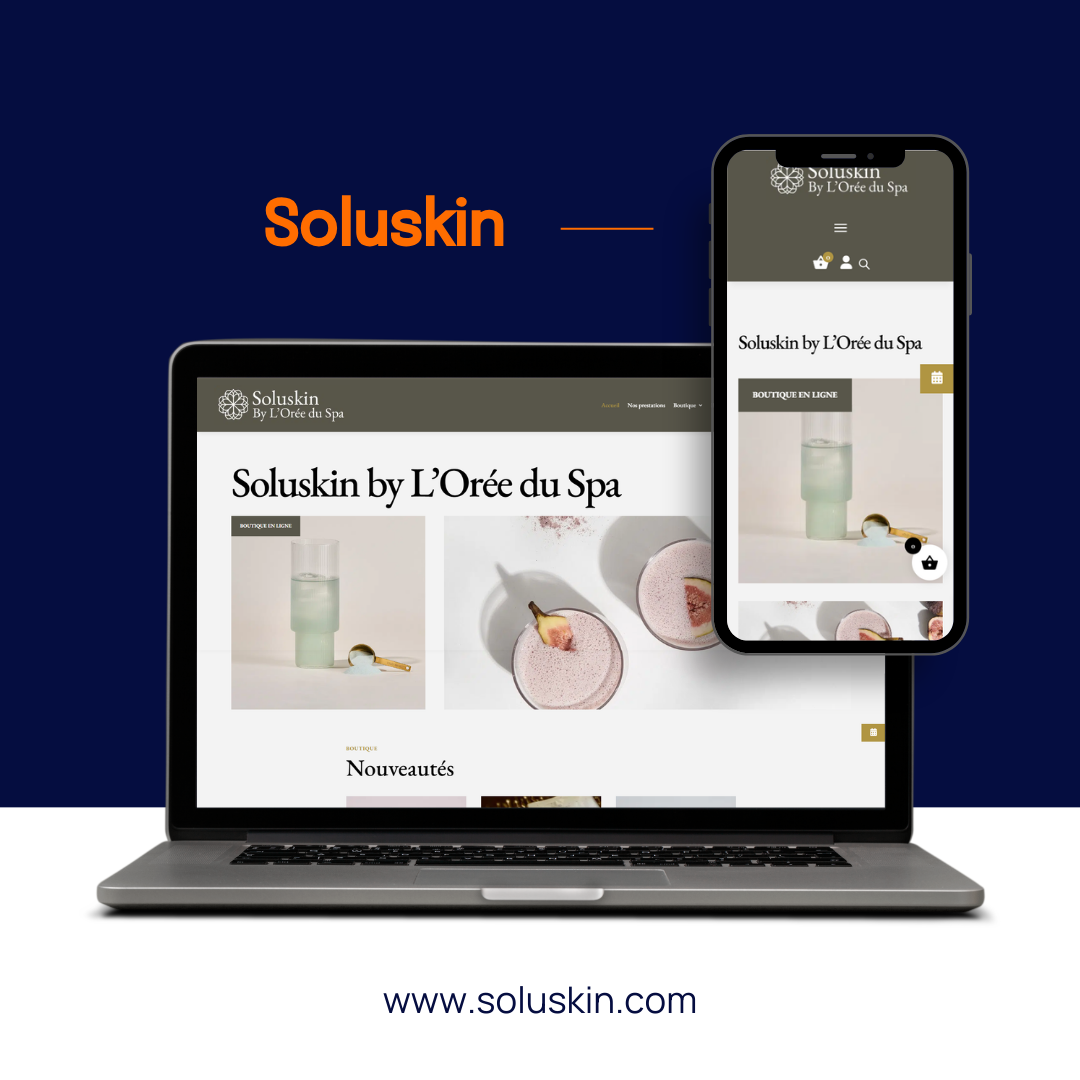 Un ordinateur portable et un smartphone affichant le site web Soluskin by L'Orée du Spa, sur fond bleu foncé.